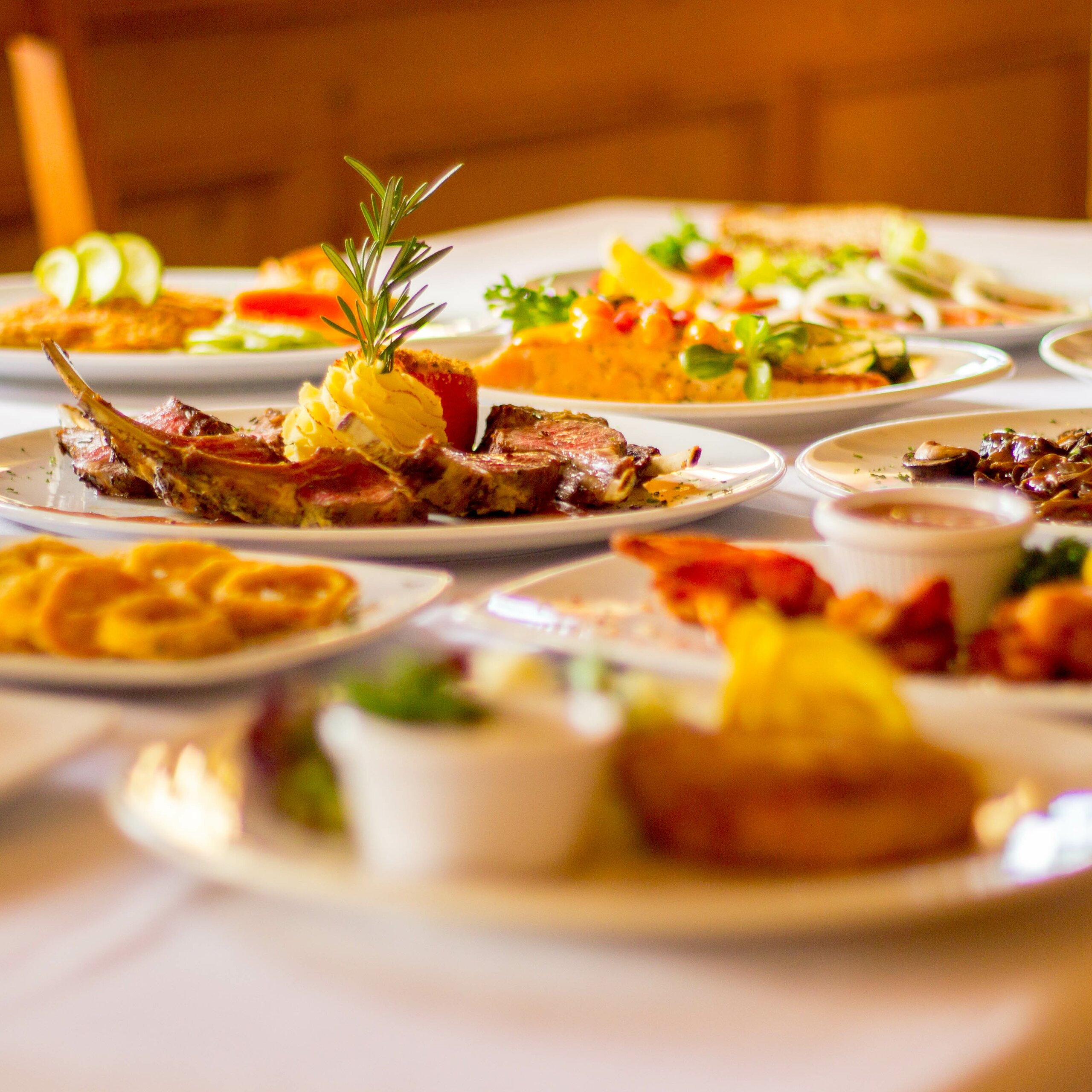 Fine Dining Steakhouse & Seafood in Eagle Beach, Aruba Chalet Suisse