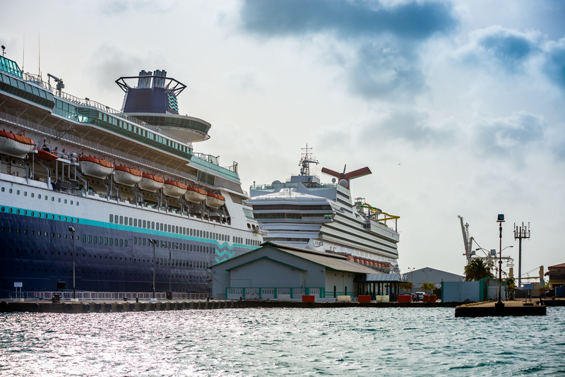cruise ship docking in aruba