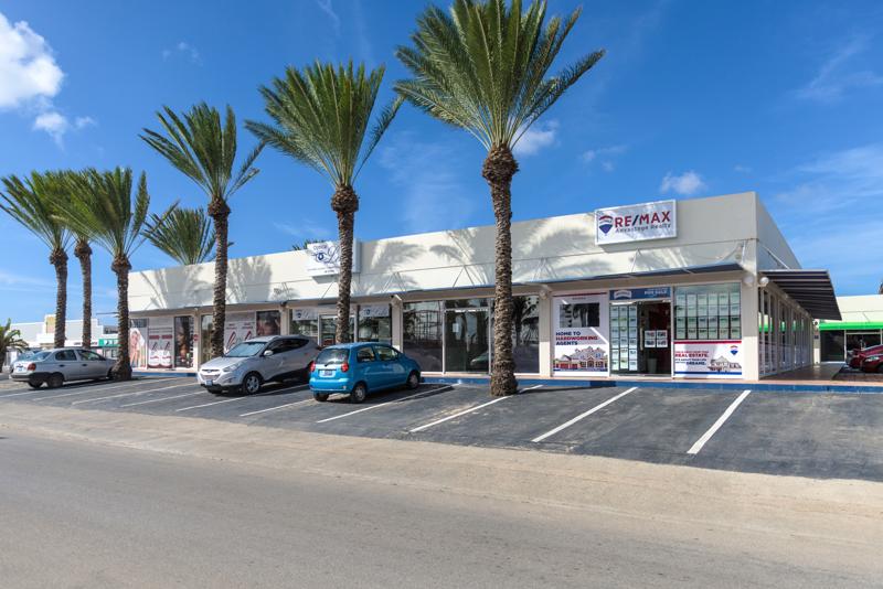 RE/MAX Advantage Realty