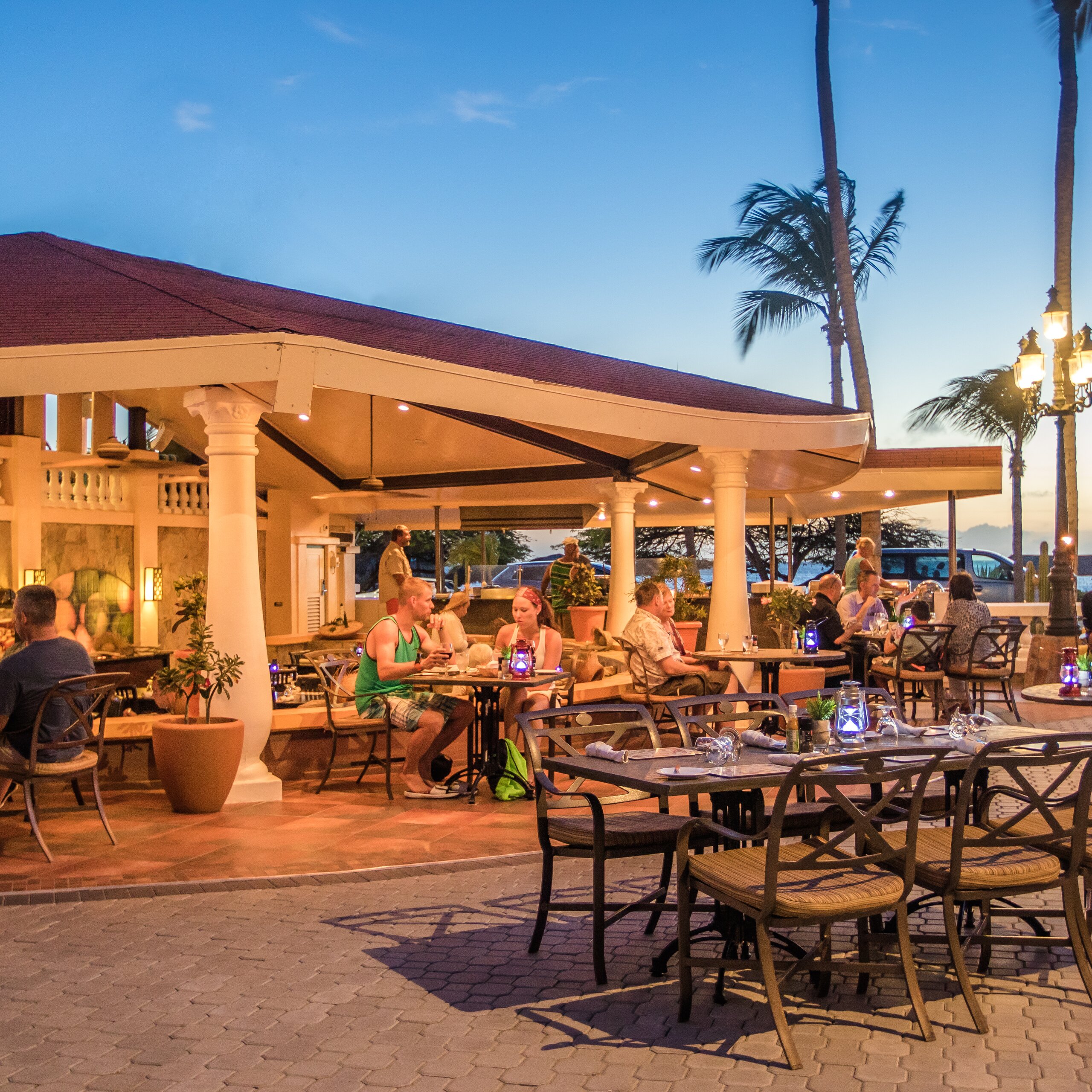 Casual Open Air Dining In Eagle Beach Aruba Mangos Restaurant